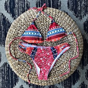 NWOT Triangle Bikini w Ladder-Cutout Bottoms